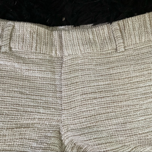 “BANANA REPUBLIC” Off White WITH Gold Thread Tweed Shorts. - Picture 5 of 16